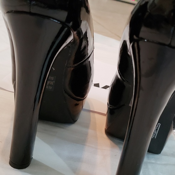 SHIELKH black patent finish heels US SZ 6 - Picture 3 of 5